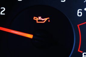 لامپ روغن مورد علاقه و سیل است؟ علل مشترک و راه حل های مؤثر را کشف کنید